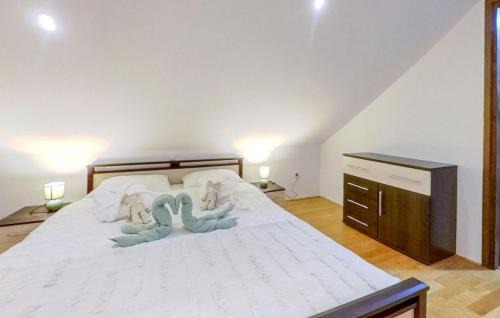 Ivanec House | Awesome Home In Ivanec With Wi-Fi