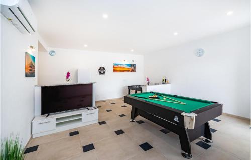 Rovanjska House | Awesome Home In Modric