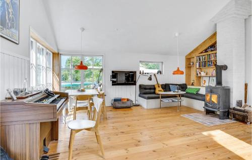 Klint House | Awesome Home In Nykøbing Sj With Wifi