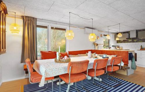 Ronbjerg House | Awesome Home In Roslev With Wifi