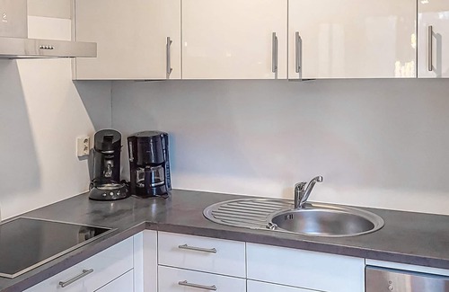 Vlagtwedde House | Awesome home in Vlagtwedde with sauna