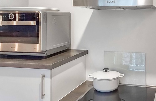 Vlagtwedde House | Awesome home in Vlagtwedde with sauna