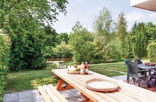 Vlagtwedde House | Awesome home in Vlagtwedde with sauna