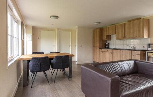 Wagenborgen House | Awesome Home In Wagenborgen With Wifi