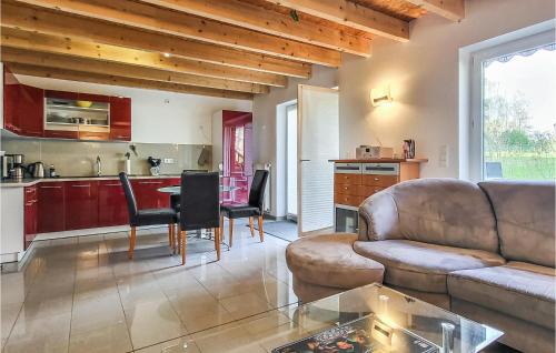 Muritz House | Awesome Home In Wittstock With Kitchen