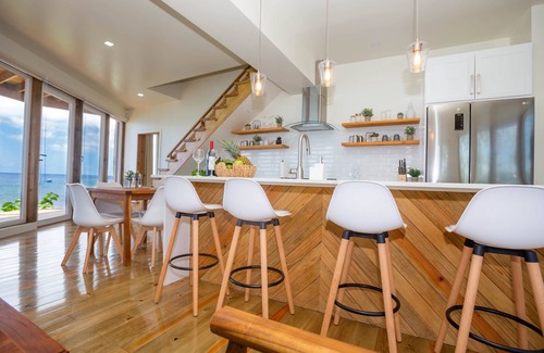 Antoneys Cay House | Awesome over the water overlooking West End - Aire Agua