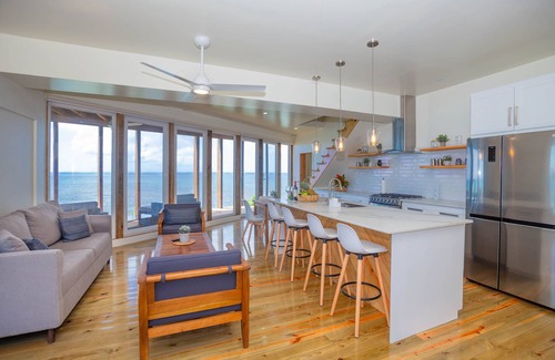 Antoneys Cay House | Awesome over the water overlooking West End - Aire Agua