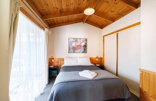 Halls Gap Villa | Awonga Cottages - Grevillea 1Br