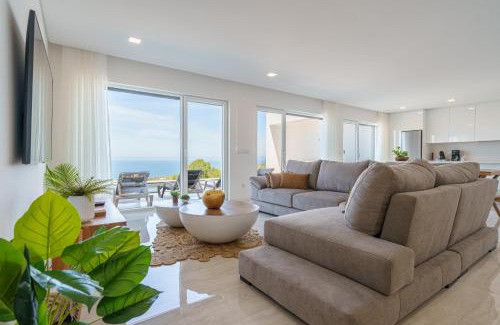 Ribamar Villa | Axess Villa with panoramic ocean view