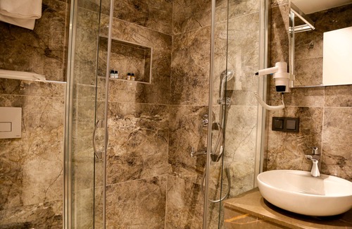 Arnavutkoy Hotel | Axu Airport Hotel