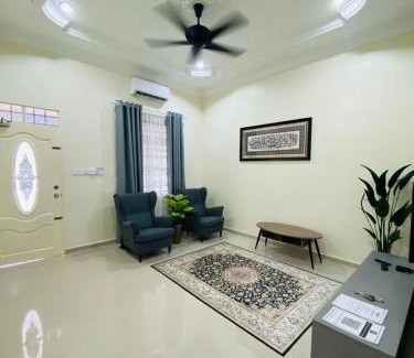 Dungun House | AYAHLONG BEACH GUESTHOUSE