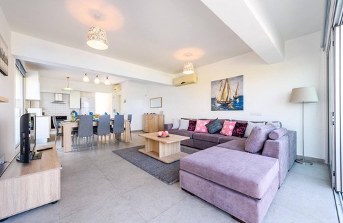 Paralimni Villa | Ayia Triada View - Private Pool Retreat