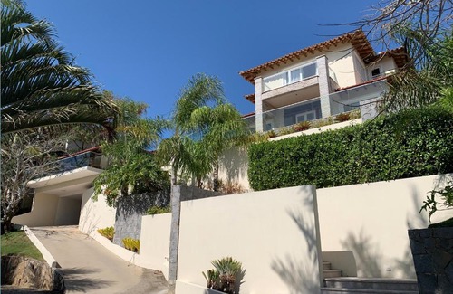 Ferradurinha House | AZAHARA - Casa Magnífica na Praia da Ferradurinha