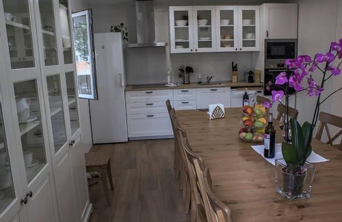 Casavieja Ski Chalet | Azaleas Cottage for up to 16 people