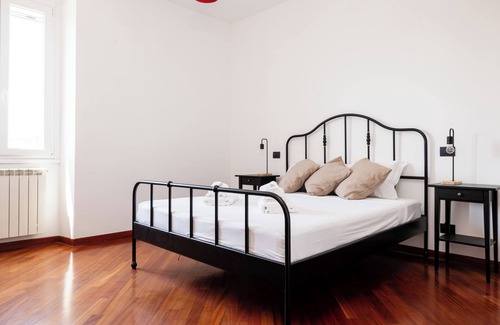 Prenestino-Centocelle House | Azalee Urban Nest - One Bedroom Guest House, Sleeps 2