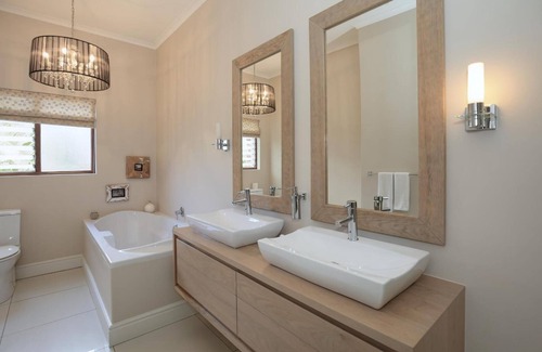 George House | Aziza Guesthouse