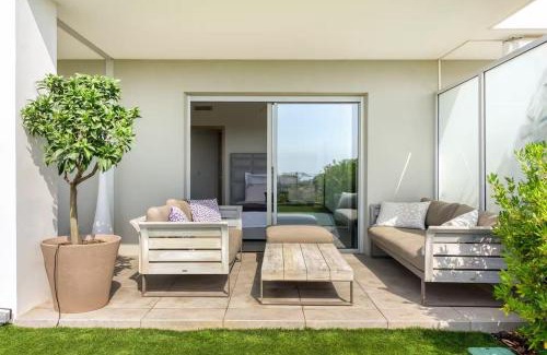 Saint-Laurent-du-Var Apartment | Azur Panoramique – Calme Vue Mer proche Nice