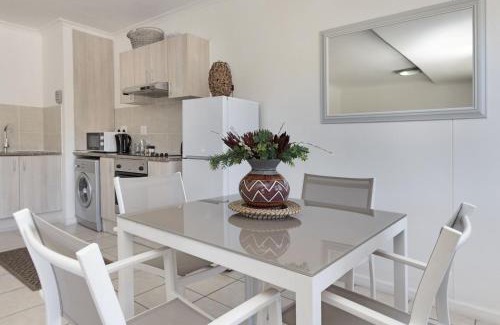 Big Bay Apartment | Azure 11 by Host Agents