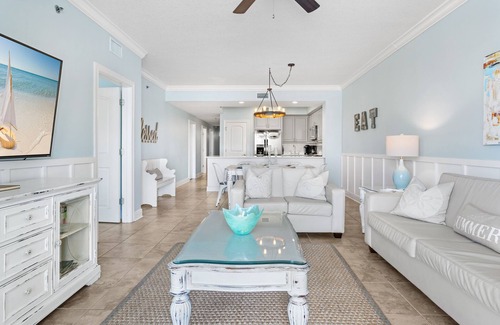 Fort Walton Beach - Destin Condo | Azure 212 ~ Oceanfront 4BR/3BA Condo ~ Sleeps 10 ~ Amazing Views!