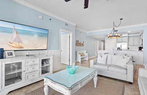 Fort Walton Beach - Destin Condo | Azure 212 ~ Oceanfront 4BR/3BA Condo ~ Sleeps 10 ~ Amazing Views!