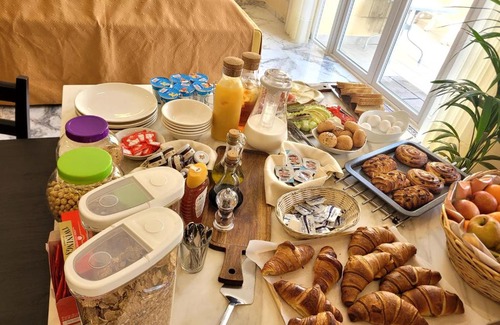 San Lawrenz Bed & Breakfast | Azure W B&B