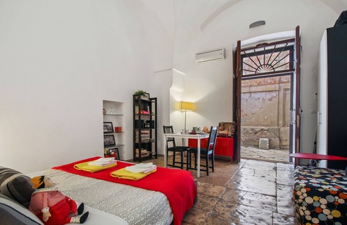 Brindisi Histotic Center Bed & Breakfast | B&B Affittacamere del Teatro
