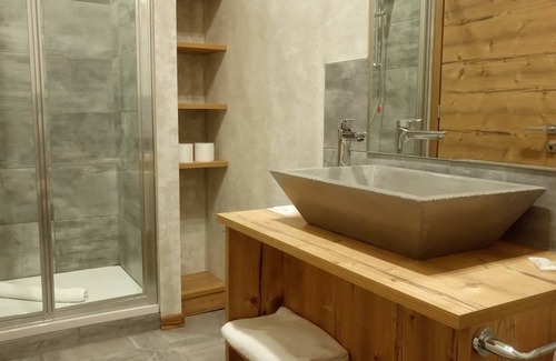 Madonna di Tirano House | B&B Corte Rossa