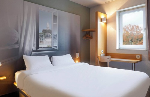 Grand Sud Hotel | B&B HOTEL AIX EN PROVENCE Pont de l'Arc