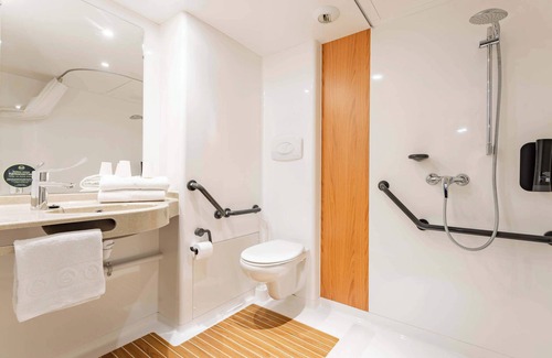 Louvroil Hotel | B&B HOTEL Maubeuge Louvroil
