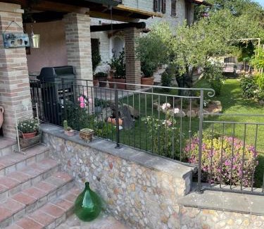 Serra Sant'Abbondio House | B&B Il Poggetto