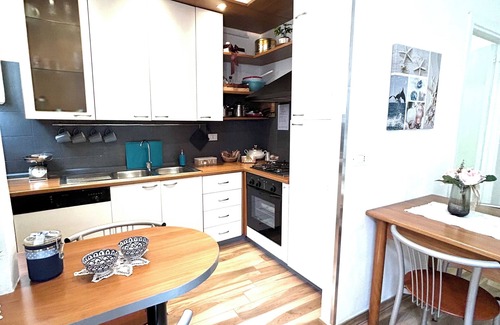 Ortona Bed & Breakfast | B&B La Dimora di Tommaso Apartment - Historic House Bike Friendly Ortona