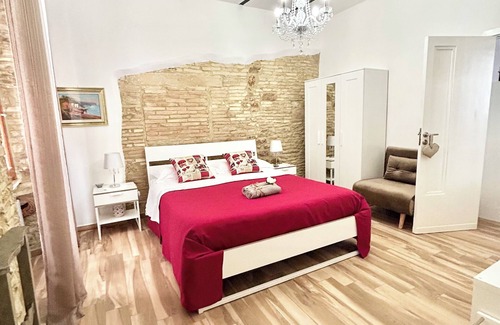 Ortona Bed & Breakfast | B&B La Dimora di Tommaso Apartment - Historic House Bike Friendly Ortona