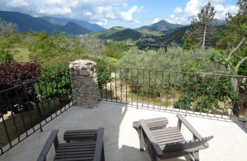 Montbrun-les-Bains Bed & Breakfast | B&B Le Deffends de Redon