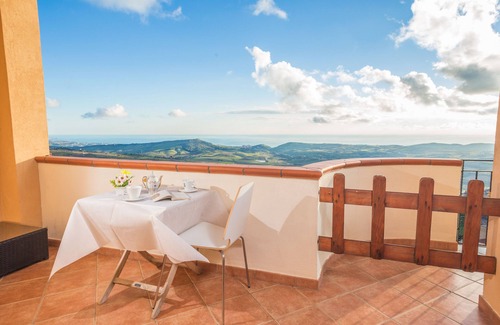 Agrigento House | B&B MonteMare-3rd floor apartment for 16 people