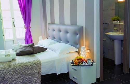 Naples City Centre Bed & Breakfast | B&B Napoli Binario 1
