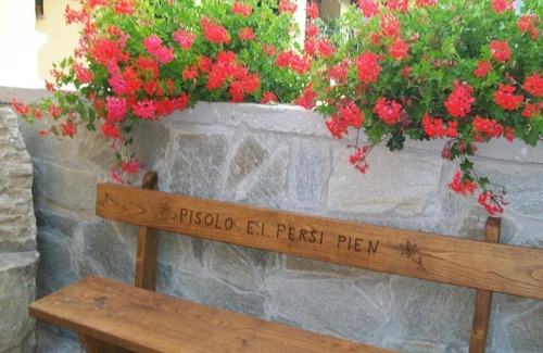 Roccasparvera Bed & Breakfast | B&B Pisolo e i Persi Pien