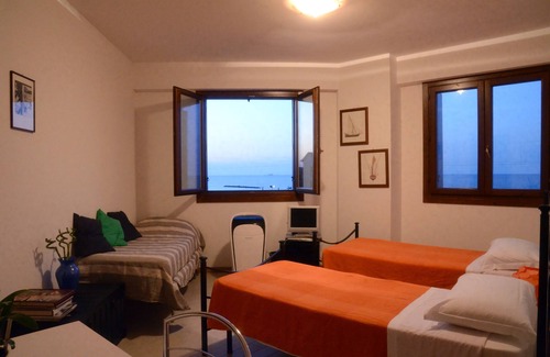 Torrette Bed & Breakfast | B&B Pontemare