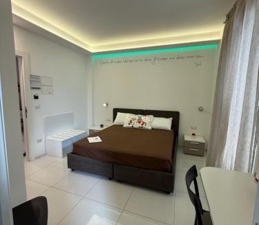 Margherita di Savoia Bed & Breakfast | B&B Sabin Ross