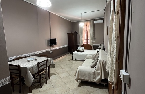 Iglesias Historic Centre Apartment | B&b Su Maimoni (icnusa room) Iglesias