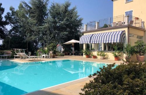 Domaso Bed & Breakfast | B&B Villa Eden jacuzzi pool