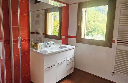 Torreglia Bed & Breakfast | B&B Villa Euganea, double room with private bathroom overlooking Hills