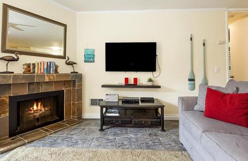 Townsite House | B215 - Garden Retreat
