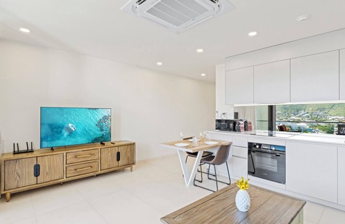 Pelican Key Apartment | B224 - Amazing Lagoon-View Apartment with Balcony