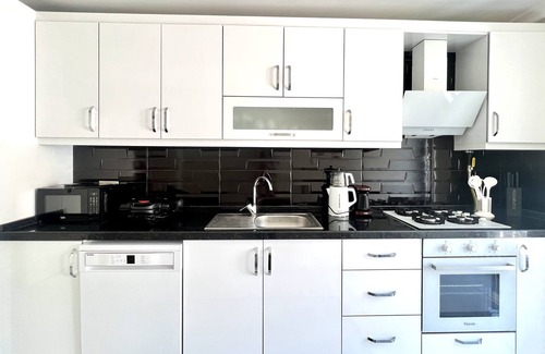 Cihangir House | Başkurt 7 - Ultra Modern & Luxury Flat w/2 BR, 3 ACs, Taksim