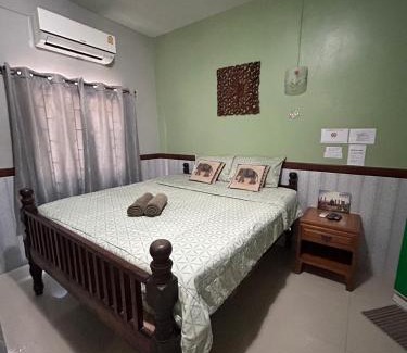 Ayutthaya House | Baan Are Gong Riverside Homestay