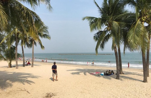 Hat Chao Samran House | Baan Khun Nong