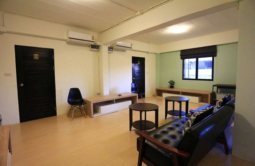 Old City Hostel | Baan Ploy In