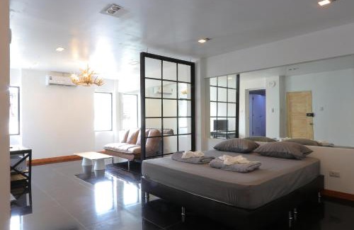 Chom Phon Apartment | Baan33 check in by yourself code inbox 4fl behind Amazon cafe