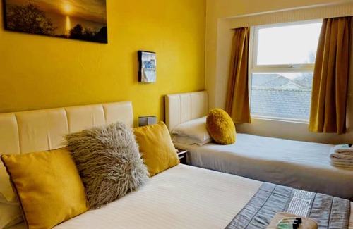 Babbacombe House | Babbacombe Palms