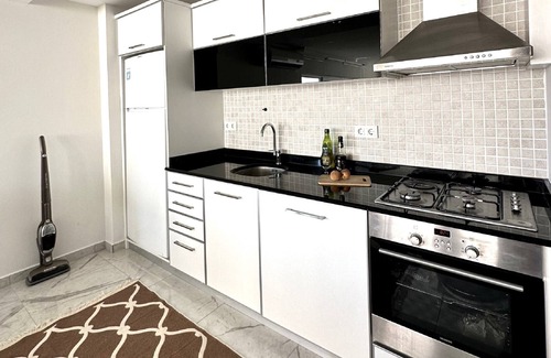 Side Apartment | Babylon 40 - 2 bed private home Sleeps Up To 6 close to everything